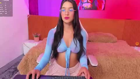 Snapshot of princess_skinny_ chatting on 06/16/26, 01:30 Mia online show from 06/16/26, 01:30
