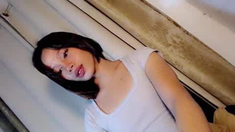 STELLA MAE online show from 11/06/25, 09:32