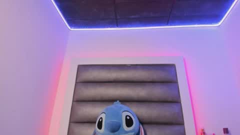 princess_tokyo_ online show from 11/27/25, 04:47