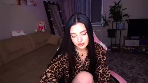 princessamira1 online show from 10/23/25, 03:11