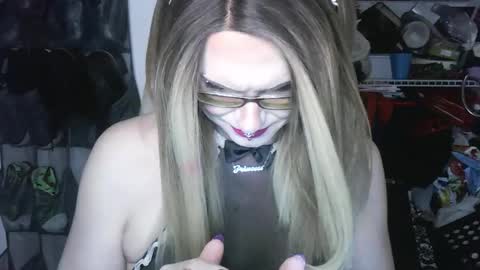 Snapshot of princessavery69 chatting on 02/08/26, 04:27 Princess Avery online show from 02/08/26, 04:27