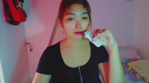 Snapshot of princesscutiexx chatting on 12/28/24, 05:57 Hello everyone this is your beloved Athena again I present the most comfortable and kind room I accept everyone with kindness online show from 12/28/24, 05:57