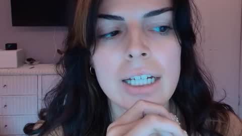 Snapshot of princesselysia99 chatting on 07/04/26, 10:38 Princess Elysia online show from 07/04/26, 10:38