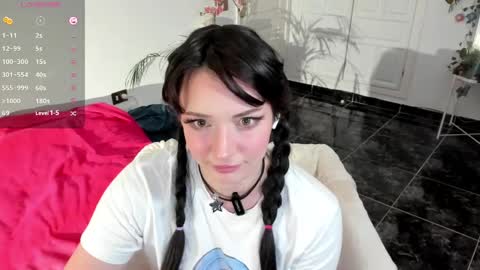 Snapshot of princessfoxyx chatting on 01/02/25, 08:57 Princess Foxy online show from 01/02/25, 08:57