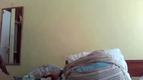 Snapshot of princessmiles2 chatting on 02/11/25, 09:42 phelly online show from 02/11/25, 09:42