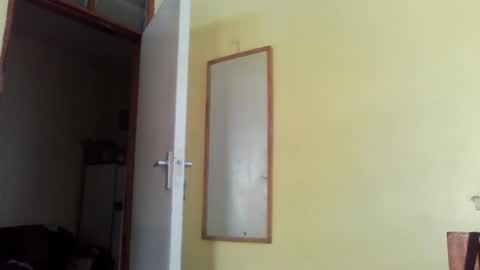 Snapshot of princessmiles2 chatting on 02/16/25, 11:16 phelly online show from 02/16/25, 11:16