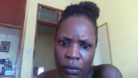 Snapshot of princessmiles2 chatting on 03/05/25, 12:22 phelly online show from 03/05/25, 12:22