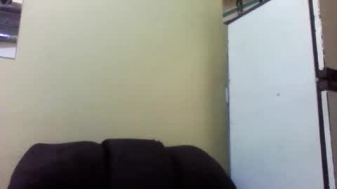 Snapshot of princessmiles2 chatting on 11/03/25, 09:16 phelly online show from 11/03/25, 09:16