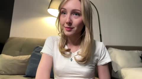 Kate online show from 04/22/26, 01:34