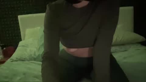 Snapshot of princesss99495055 chatting on 02/24/25, 10:14 PureLust Couple online show from 02/24/25, 10:14