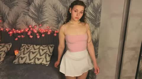 Hina online show from 04/22/26, 03:24