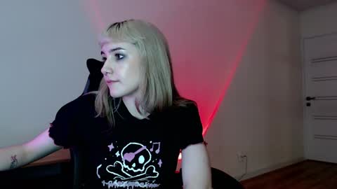 18 y.o online show from 03/03/25, 06:01