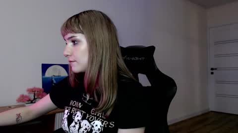 18 y.o online show from 03/12/25, 03:07