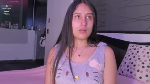 Snapshot of princesstina06 chatting on 05/28/26, 10:18 Valentina online show from 05/28/26, 10:18