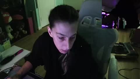 Snapshot of princesstyff chatting on 09/17/25, 11:01 Tyff et Blast online show from 09/17/25, 11:01