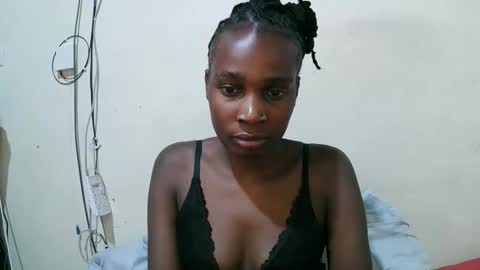 pritty_amber online show from 04/03/26, 05:55