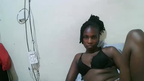 pritty_amber online show from 04/18/26, 07:58