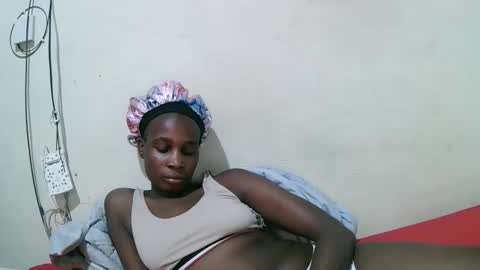 pritty_amber online show from 04/22/26, 12:57