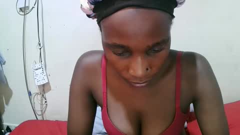 pritty_amber online show from 04/23/26, 01:29