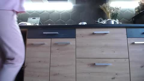 Space online show from 10/02/25, 06:31