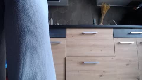 Space online show from 02/11/26, 07:46