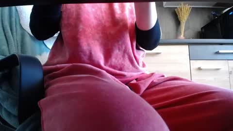 Space online show from 04/06/26, 09:54