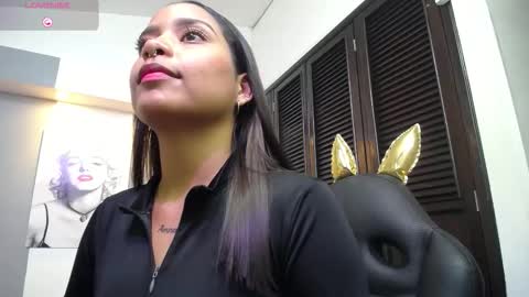 Snapshot of priya_raj_ chatting on 12/16/25, 07:30 Priya Raj online show from 12/16/25, 07:30