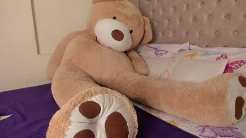 Snapshot of profanared chatting on 01/31/25, 04:47 Profana Red online show from 01/31/25, 04:47