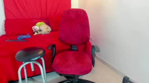 prometeo353293 online show from 11/18/25, 12:53