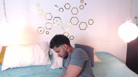 Snapshot of provincute chatting on 10/25/25, 01:57 Adris Juan online show from 10/25/25, 01:57