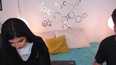 Snapshot of provincute chatting on 11/21/25, 05:06 Adris Juan online show from 11/21/25, 05:06