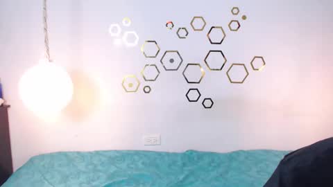 Snapshot of provincute chatting on 11/25/25, 04:01 Adris Juan online show from 11/25/25, 04:01