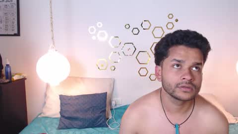 Snapshot of provincute chatting on 11/28/25, 04:04 Adris Juan online show from 11/28/25, 04:04