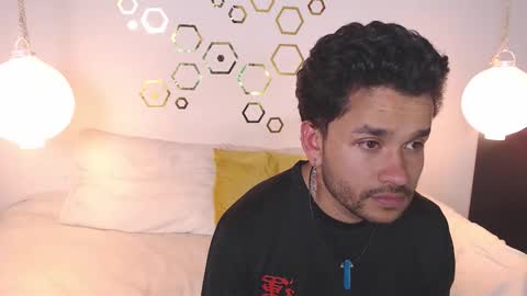 Snapshot of provincute chatting on 12/18/25, 04:07 Adris Juan online show from 12/18/25, 04:07