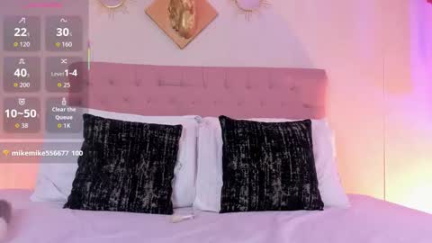 Pretty Moon online show from 10/17/25, 12:19