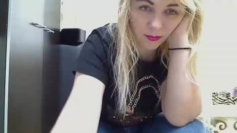 Snapshot of pryncess_sweety chatting on 01/23/25, 08:15 Pryncess sweety online show from 01/23/25, 08:15
