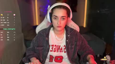 Snapshot of ps6pro chatting on 11/11/25, 08:42 Queen of Pain online show from 11/11/25, 08:42