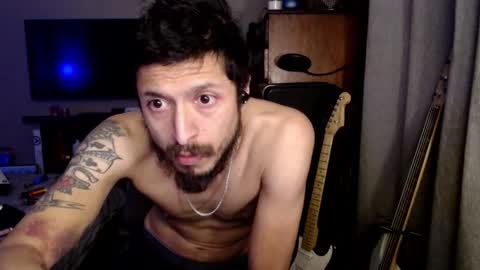 Snapshot of psilocipher chatting on 11/05/25, 03:01 Sk8wave online show from 11/05/25, 03:01