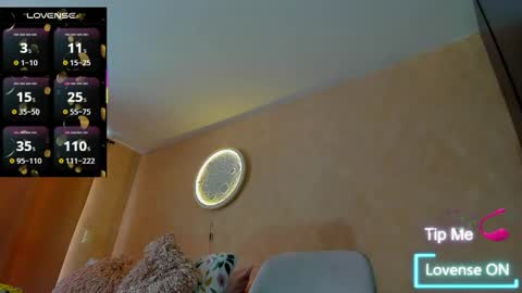 psique_naughty2 online show from 04/08/26, 05:57