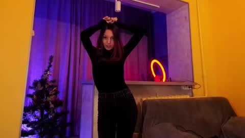 Snapshot of psyheya chatting on 12/27/24, 03:37 LUCY ----- online show from 12/27/24, 03:37