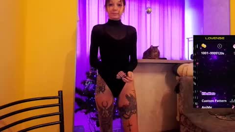 LUCY -----    online show from 01/07/25, 10:22