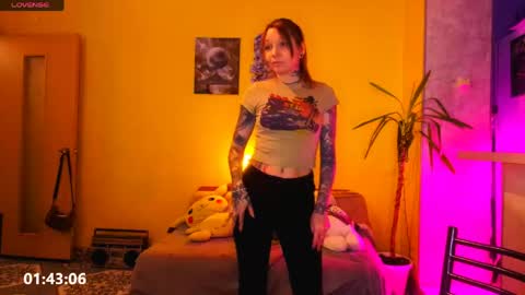 LUCY -----    online show from 04/11/26, 06:01