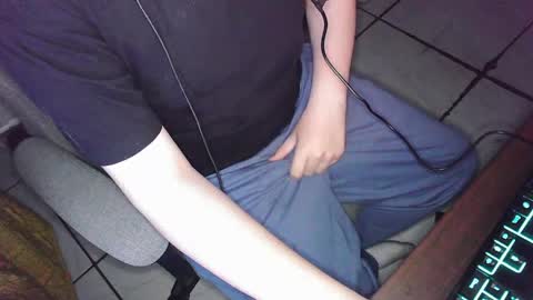 your mysterious man online show from 04/09/26, 02:22