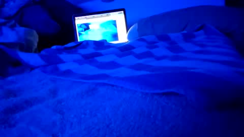 ptut82 online show from 10/26/25, 07:14