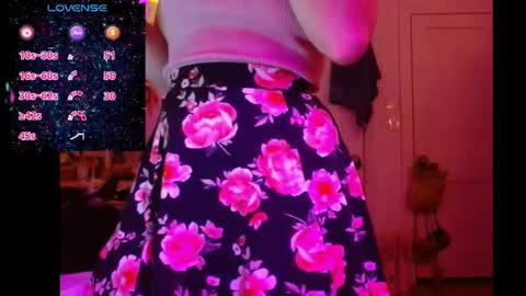 Snapshot of publicuniversalfwb chatting on 11/18/25, 12:38 publicuniversalfwb online show from 11/18/25, 12:38