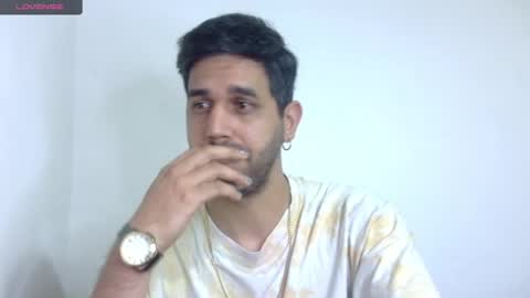 Snapshot of puch16 chatting on 01/19/25, 11:21 Diego online show from 01/19/25, 11:21
