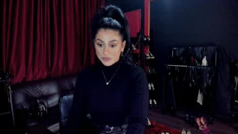 Snapshot of puffy_love chatting on 12/07/24, 10:17 MissPuffyLove online show from 12/07/24, 10:17