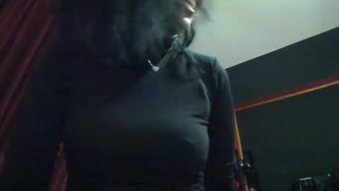 Snapshot of puffy_love chatting on 01/16/25, 05:44 MissPuffyLove online show from 01/16/25, 05:44