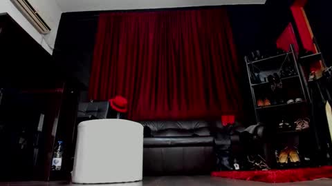 Snapshot of puffy_love chatting on 02/21/25, 03:12 MissPuffyLove online show from 02/21/25, 03:12