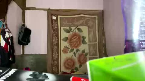 puki_hot online show from 11/18/25, 03:27